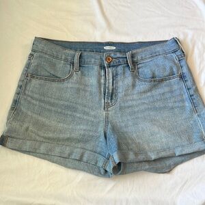 Old Navy cuffed short sz 8